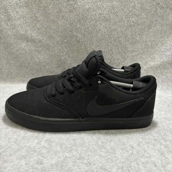 Nike Shoes - Nike SB Women's Size 9.5 Black Canvas Skateboarding Shoes Sneakers 921463-001